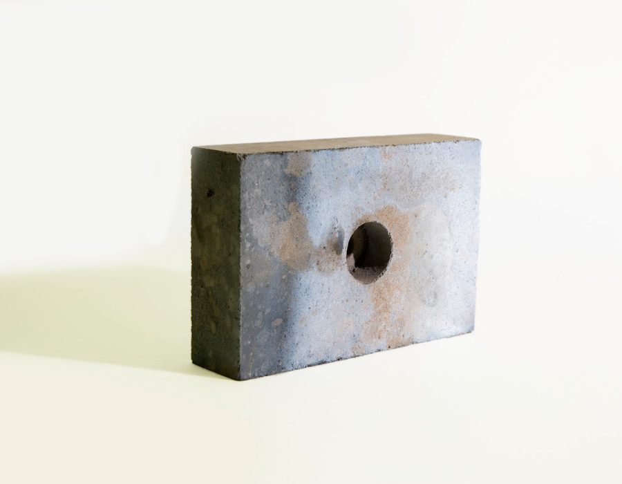 Silicon carbide brick